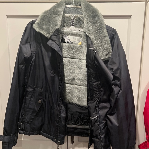Burton Jackets & Blazers - BURTON Burton Like-new Vintage Women’s Black Patterned Ski & Snow Jacket Size XS